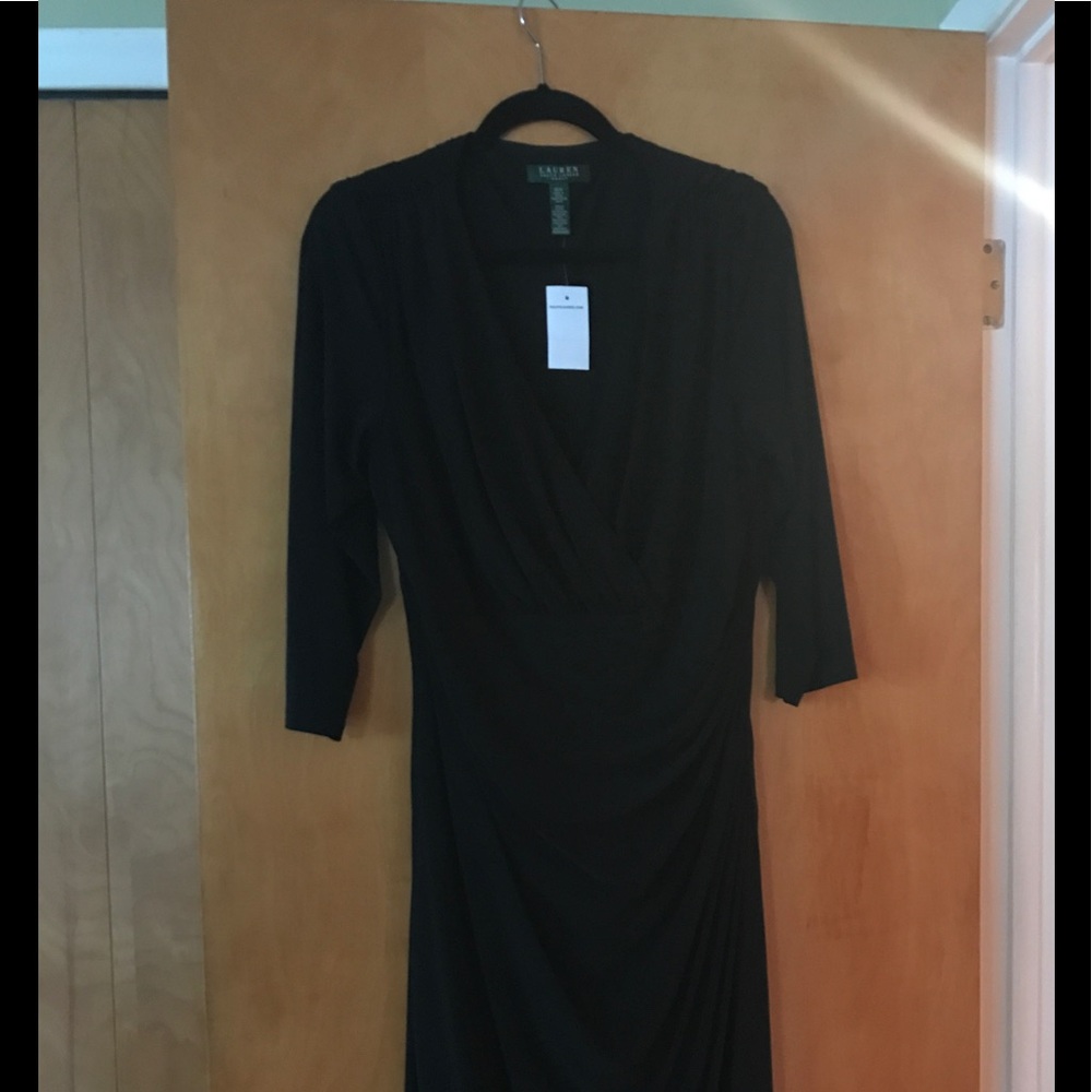 Never been worn knee length black dress 👗👠